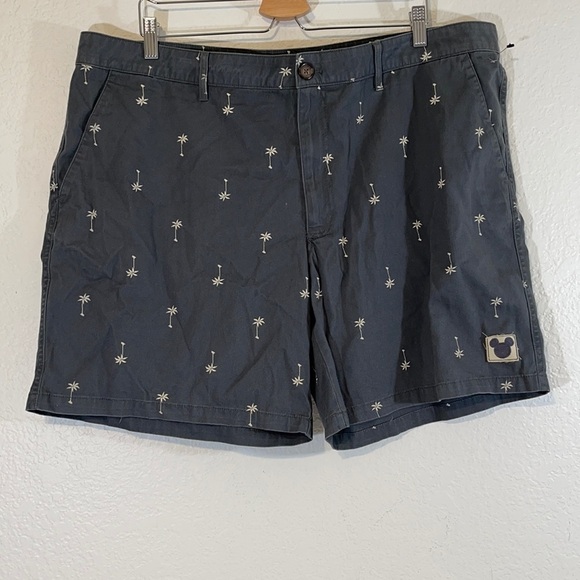 Junk Food Mickey Mouse Faded Cargo Shorts XL - Picture 1 of 4